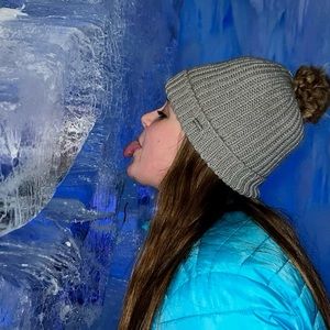 Meet your Posher, Emalee